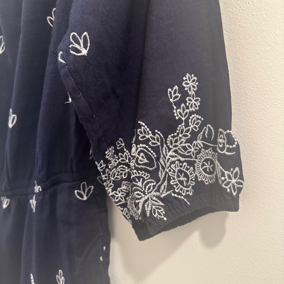 Farm Rio Embroidery Romper - Excellent Condition - Picture 3 of 7